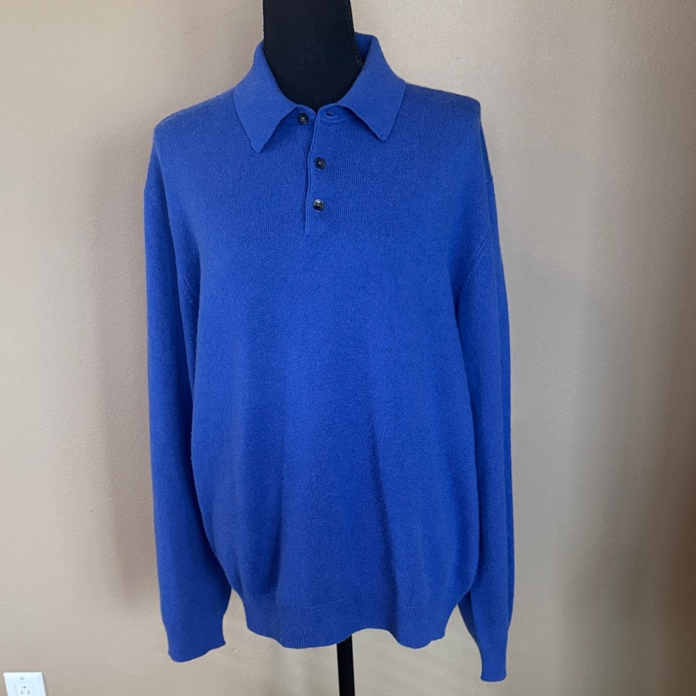 Men's V-Neck Collared Sweater in Royal Blue